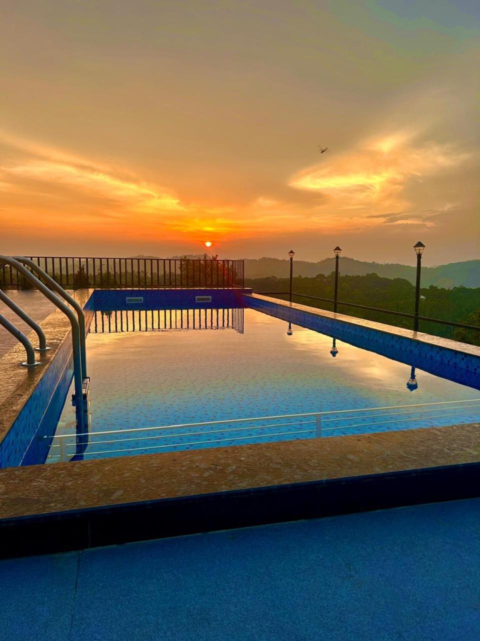 Paadi Holidays Ramakkalmedu Idukki Esterno foto